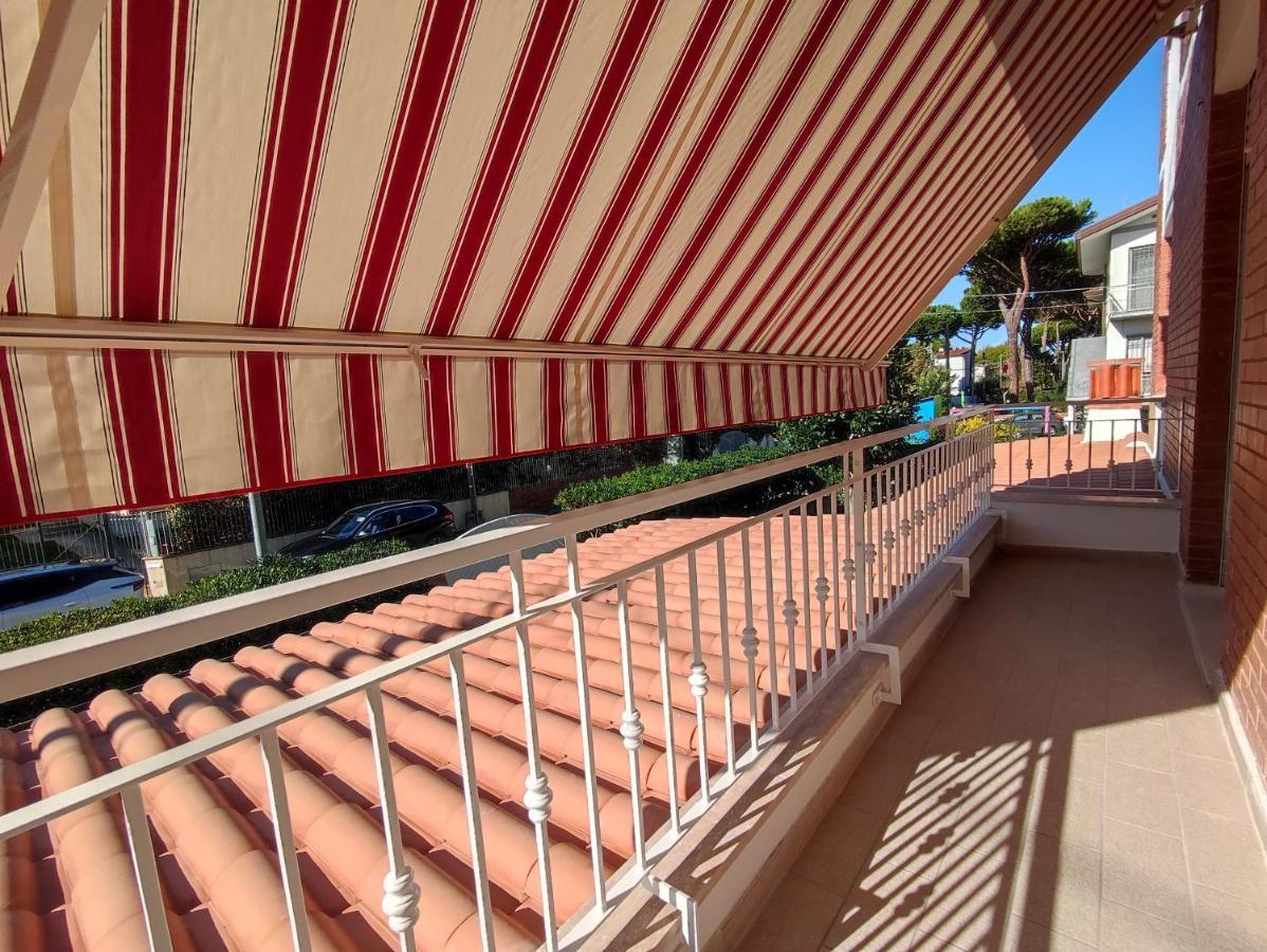 Ferienwohnung Casa Violina Lido di Camaiore Exterior foto