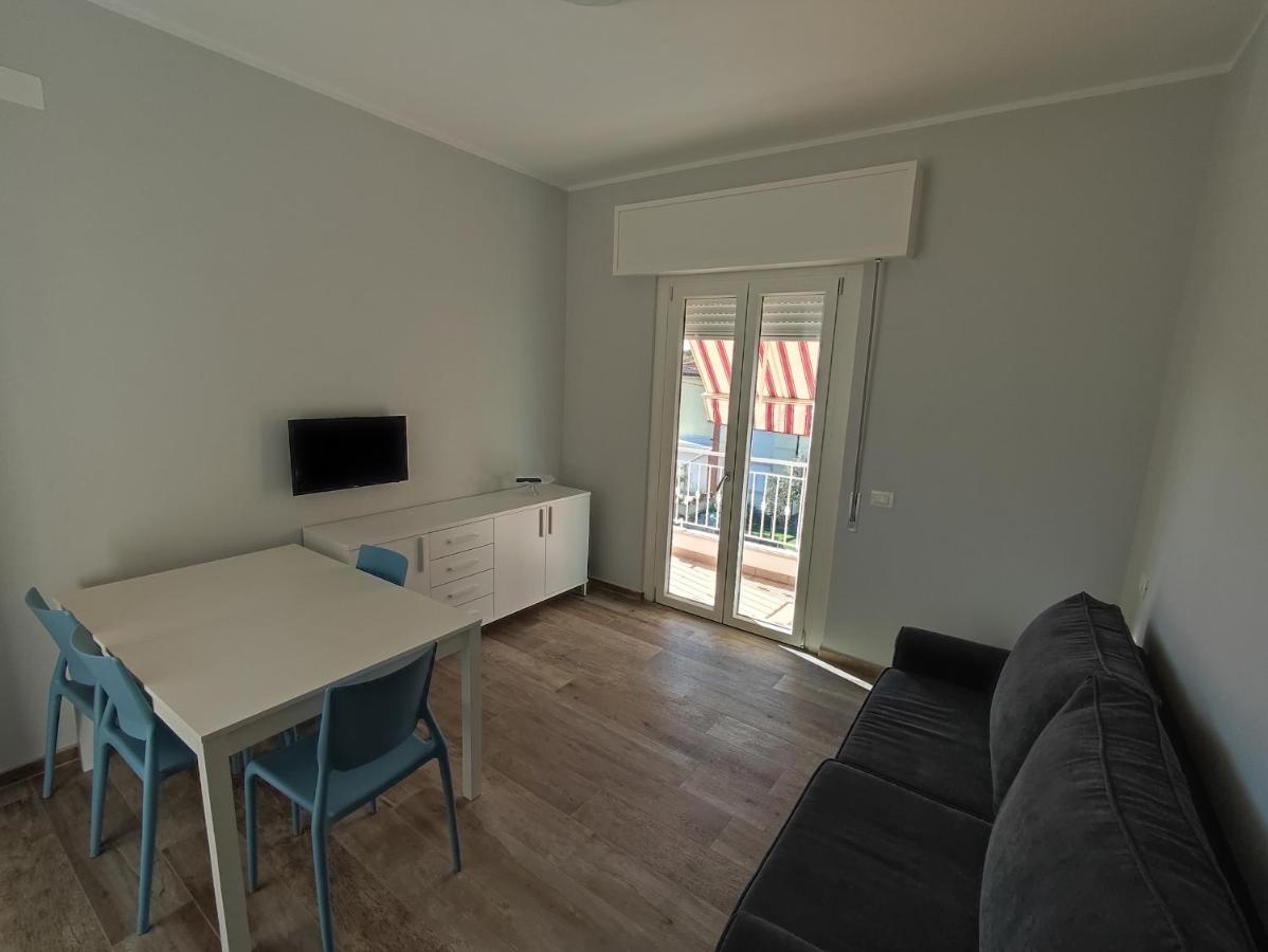 Ferienwohnung Casa Violina Lido di Camaiore Exterior foto